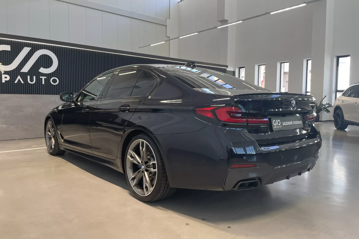BMW M550i xDrive obrázok č. 10