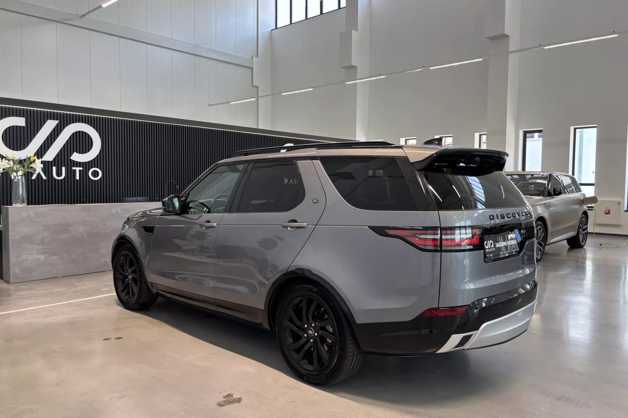 Land Rover Discovery 2.0 I4 P300 MHEV R-Dynamic SE AWD A/T obrázok č. 10