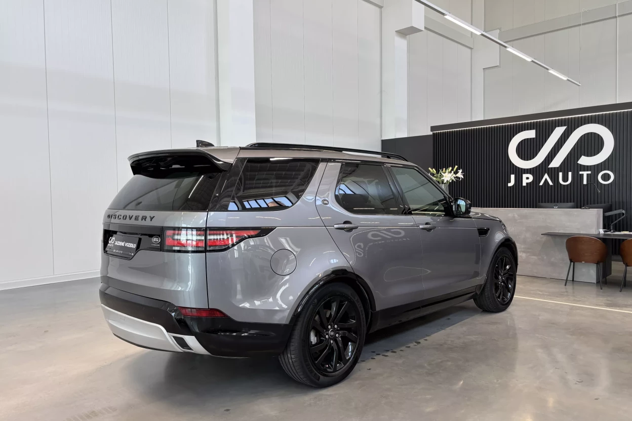 Land Rover Discovery 2.0 I4 P300 MHEV R-Dynamic SE AWD A/T obrázok č. 1
