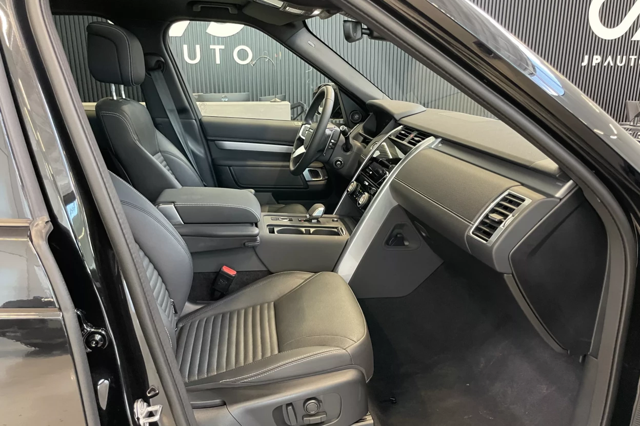Land Rover Discovery Dynamic SE D250 AWD AUTOMAT obrázok č. 2