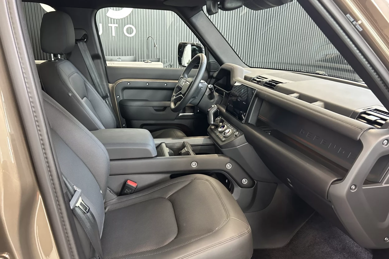 Defender 110 X-Dynamic SE D250 MHEV obrázok č. 2