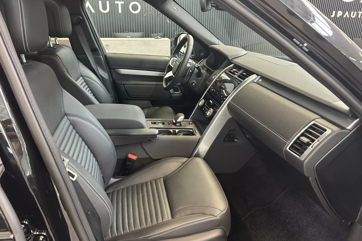 Land Rover Discovery Dynamic SE D250 AWD AUTOMAT obrázok č. 2
