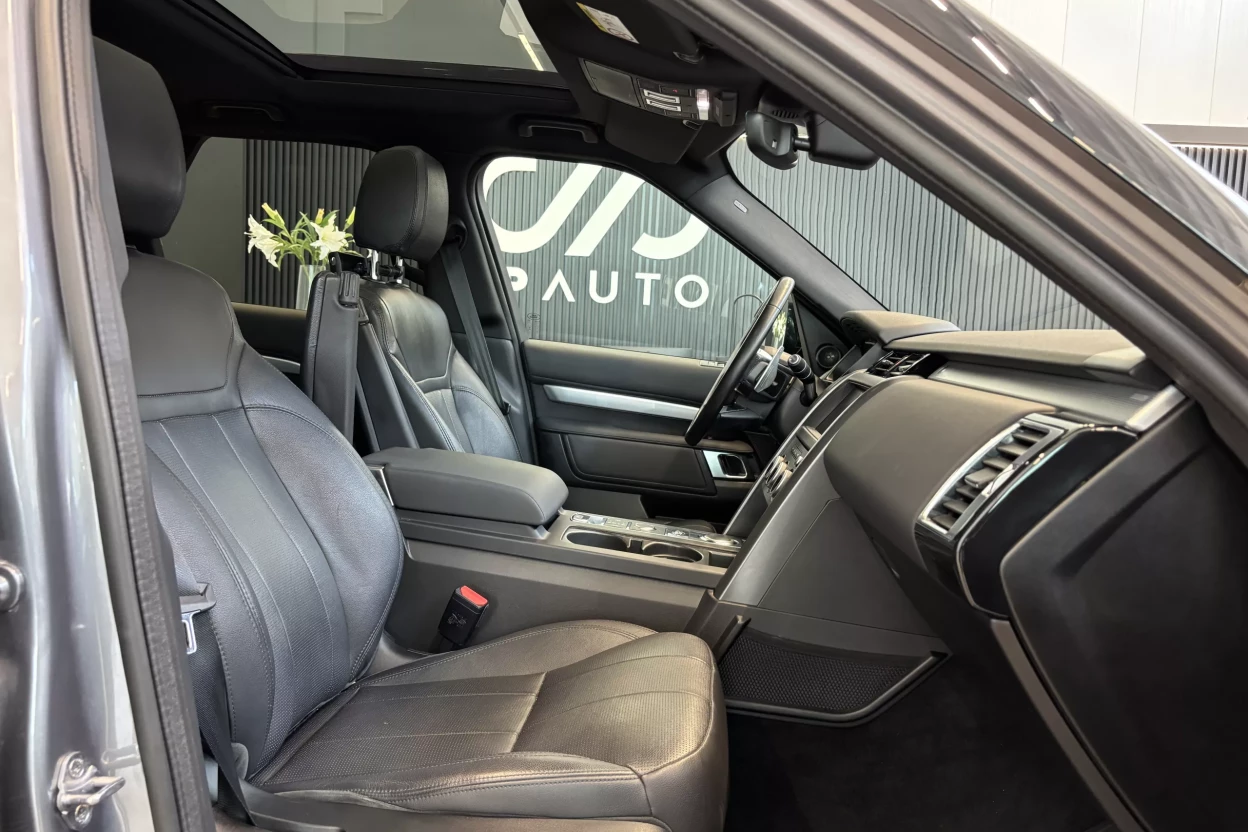 Land Rover Discovery 2.0 I4 P300 MHEV R-Dynamic SE AWD A/T obrázok č. 2