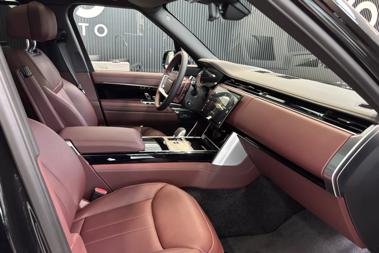 Range Rover Autobiography P530 LWB AWD obrázok č. 2