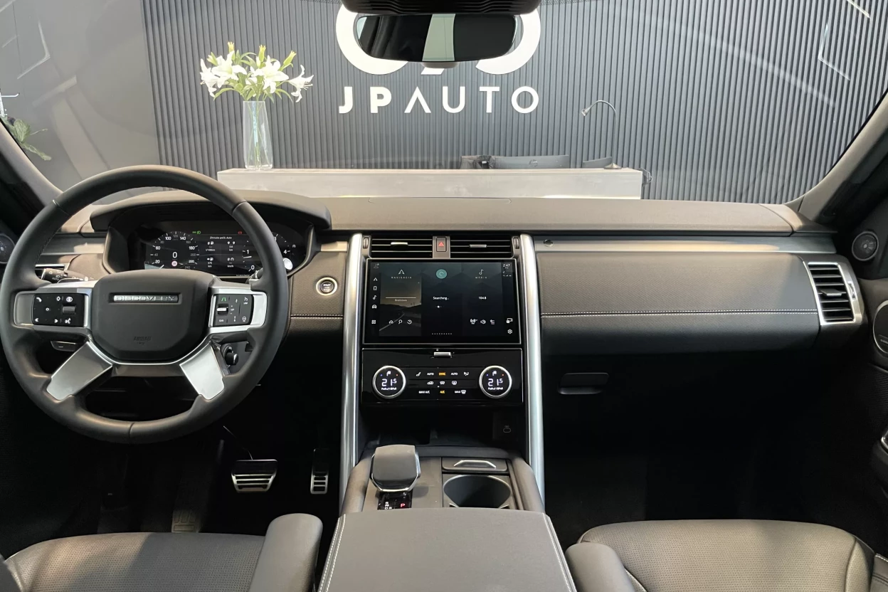 Land Rover Discovery Dynamic SE D250 AWD AUTOMAT obrázok č. 3
