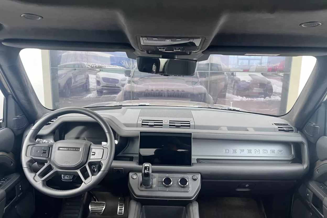 Defender OCTA P635 V8 MHEV obrázok č. 3