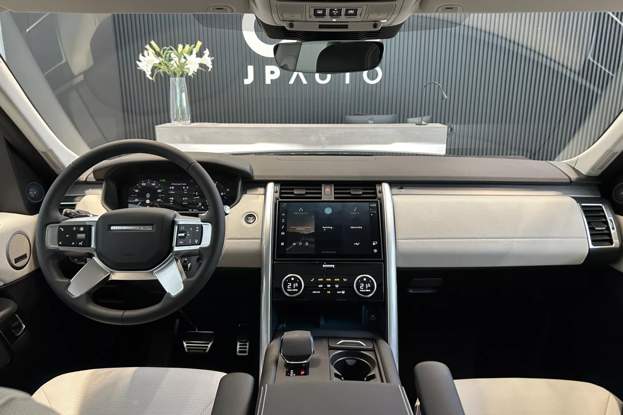 Land Rover Discovery Dynamic SE D250 AWD AUTOMAT obrázok č. 3