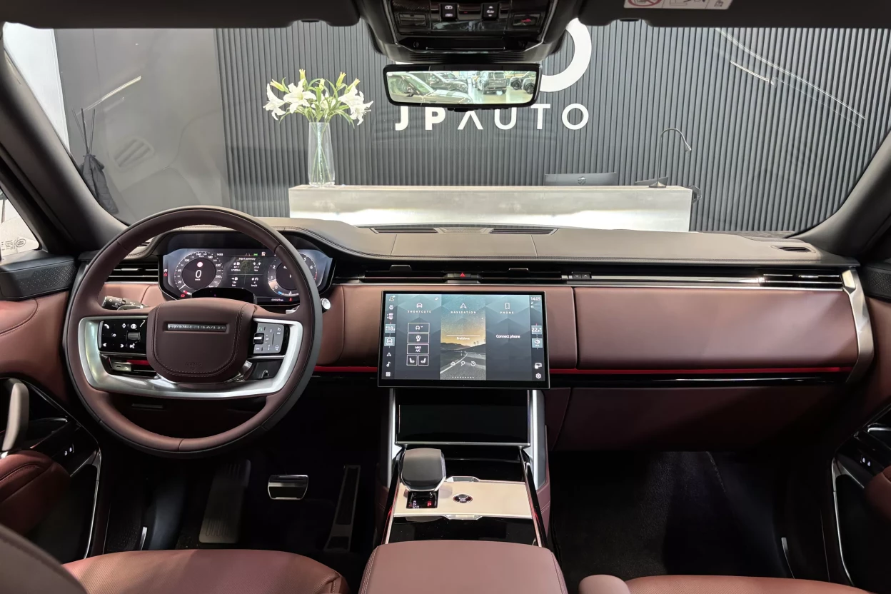 Range Rover Autobiography P530 LWB AWD obrázok č. 3