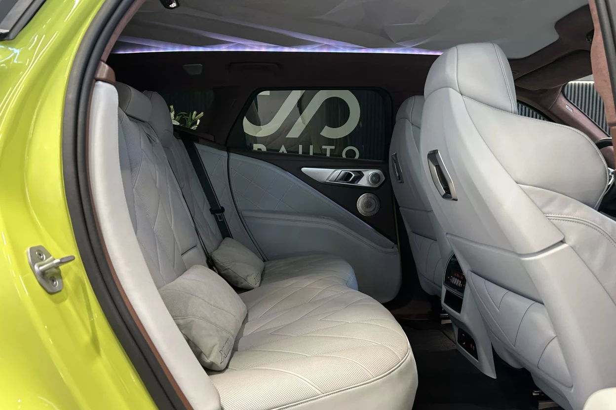 BMW XM 50e obrázok č. 4