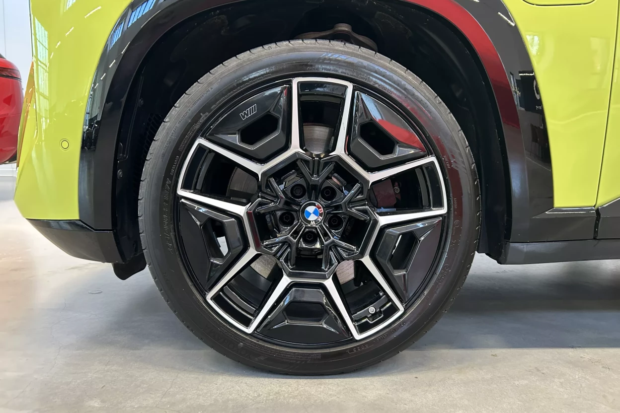 BMW XM 50e obrázok č. 8