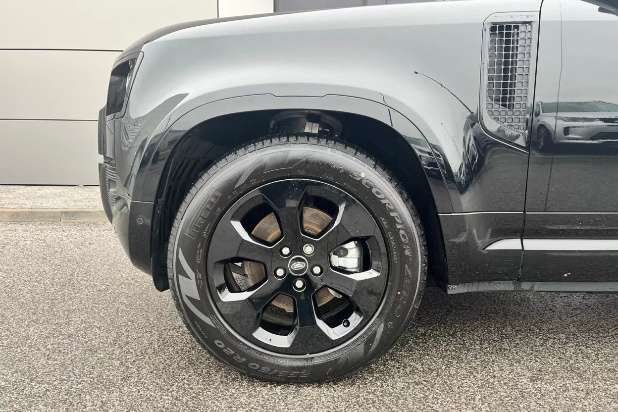 Defender 110 X-Dynamic SE D200 MHEV obrázok č. 8