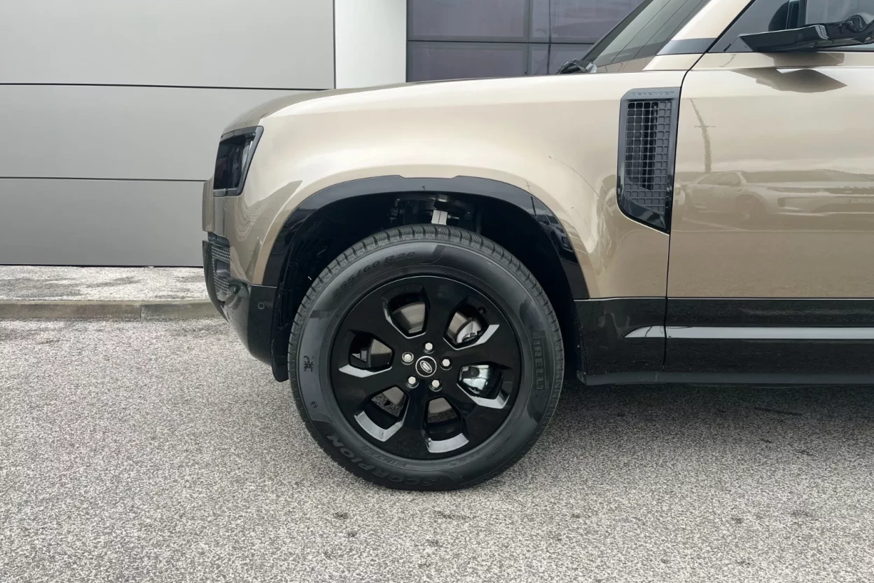 Defender 110 X-Dynamic SE D250 MHEV obrázok č. 8