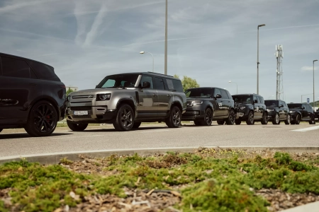 SHOWROOM & TEST DRIVE EXPERIENCE