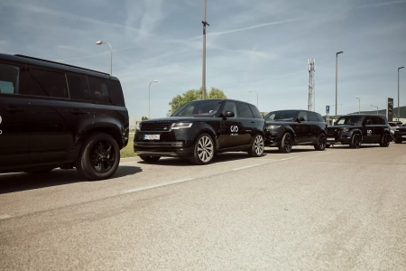 SHOWROOM & TEST DRIVE EXPERIENCE