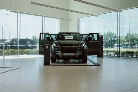 SHOWROOM & TEST DRIVE EXPERIENCE