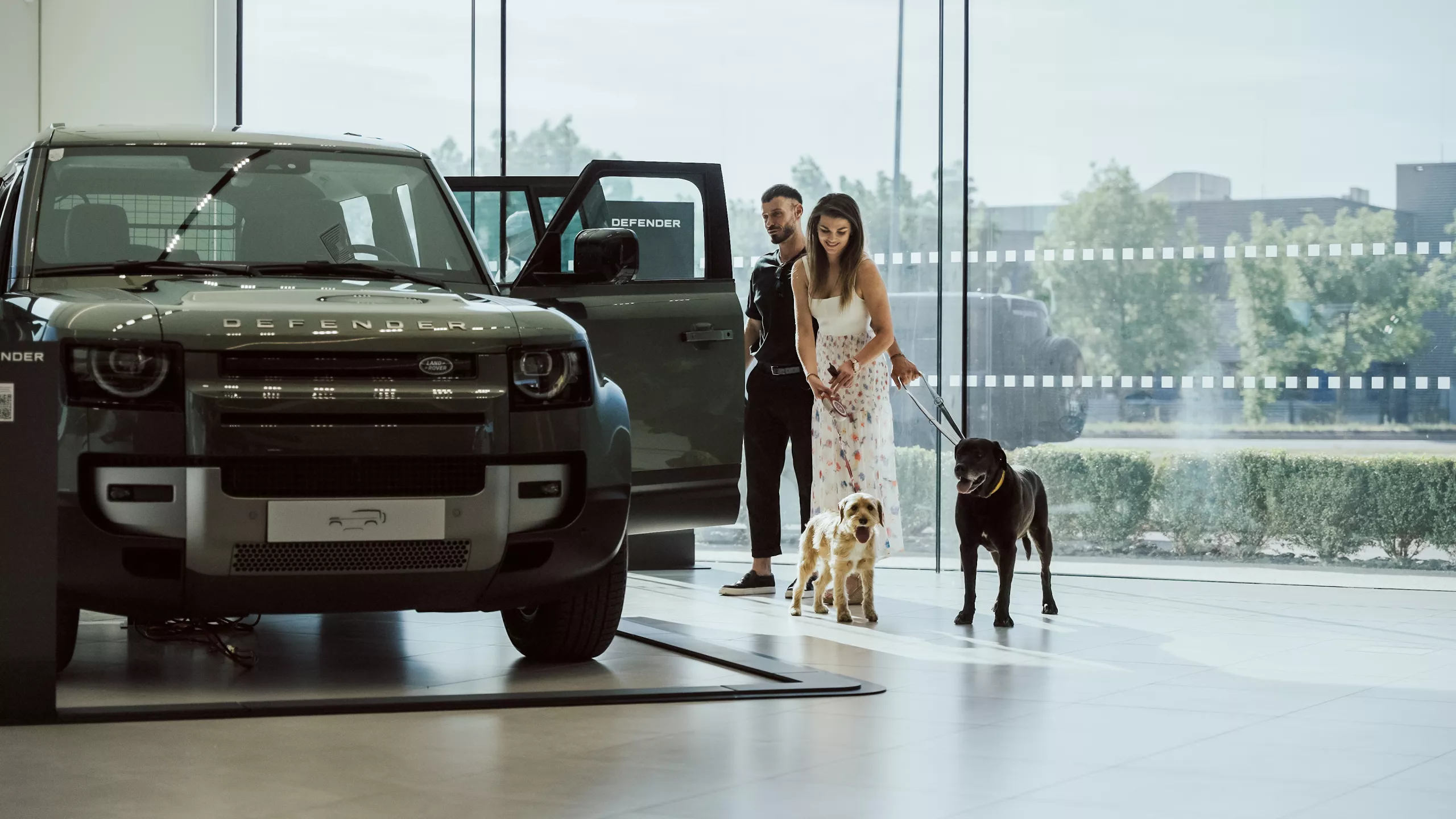 SHOWROOM & TEST DRIVE EXPERIENCE