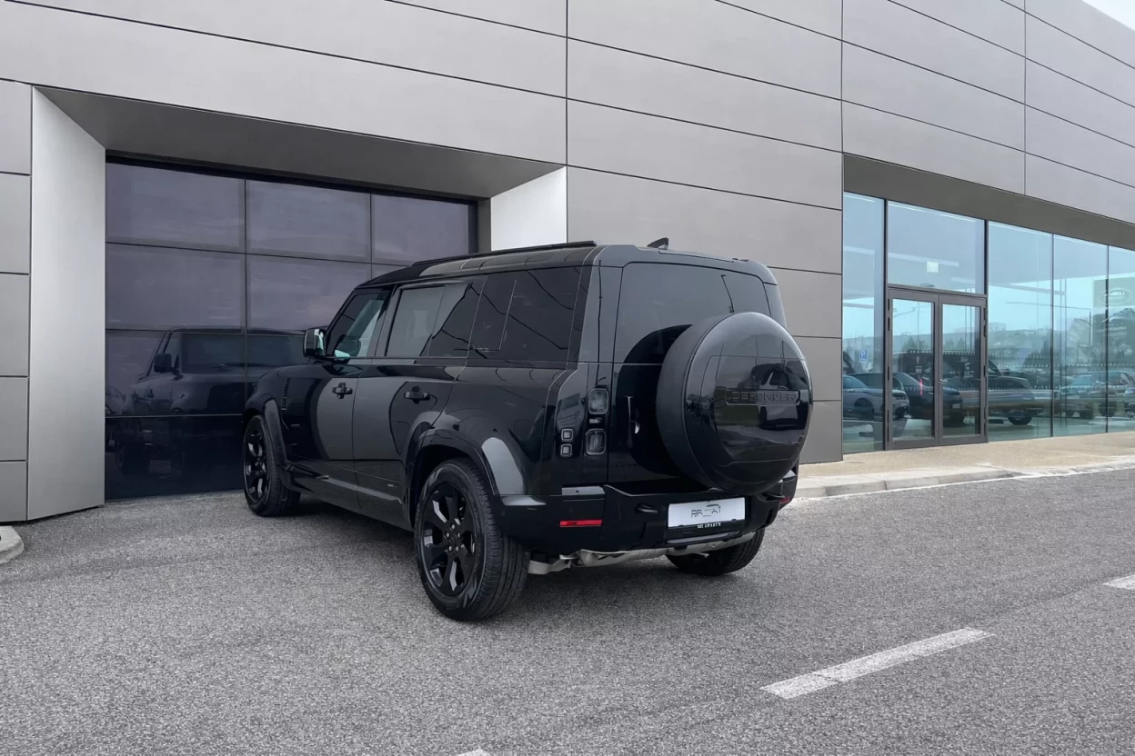 Defender 110 X-Dynamic SE D250 MHEV AWD obrázok č. 3