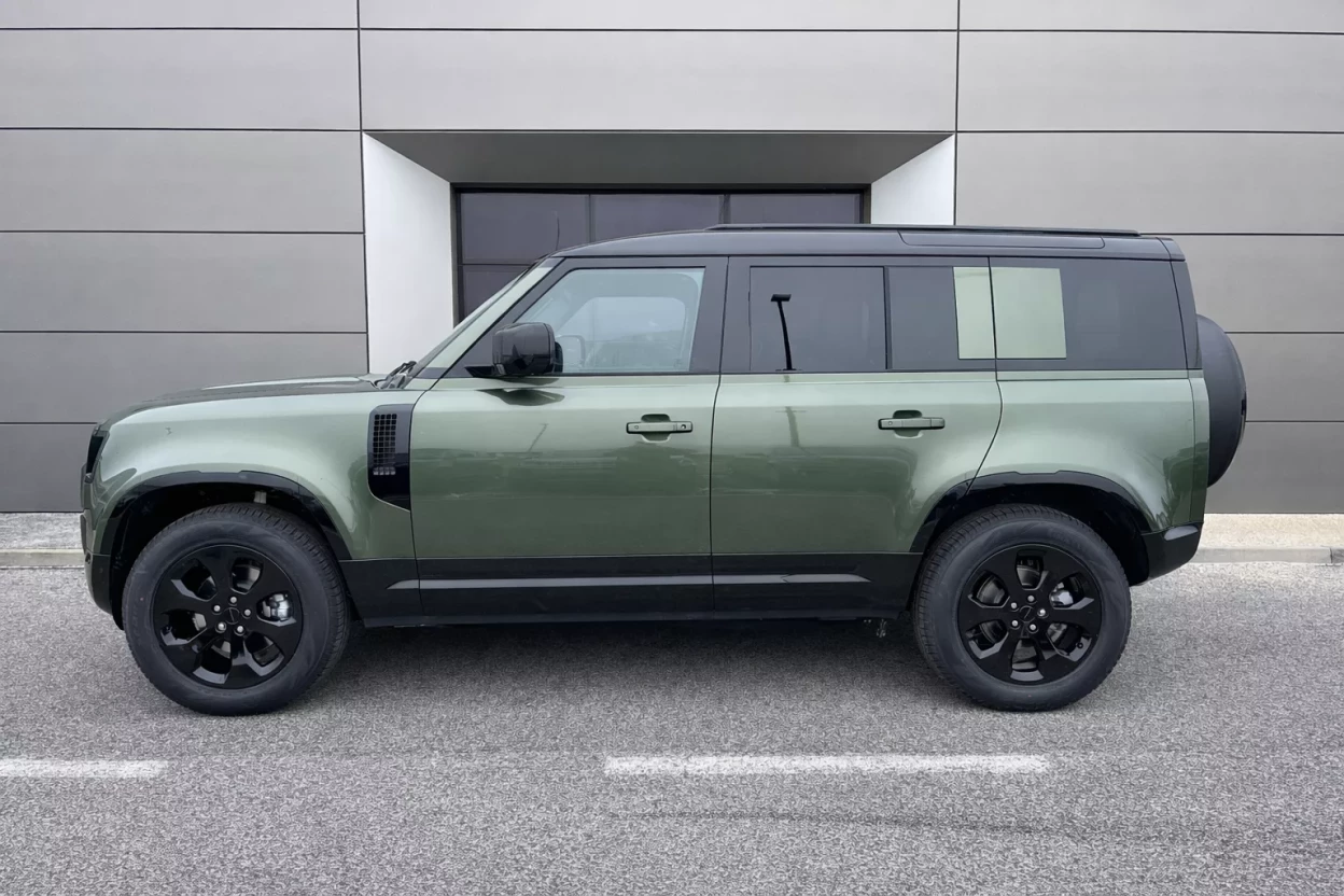 Defender 110 X-Dynamic SE D250 MHEV AWD obrázok č. 7