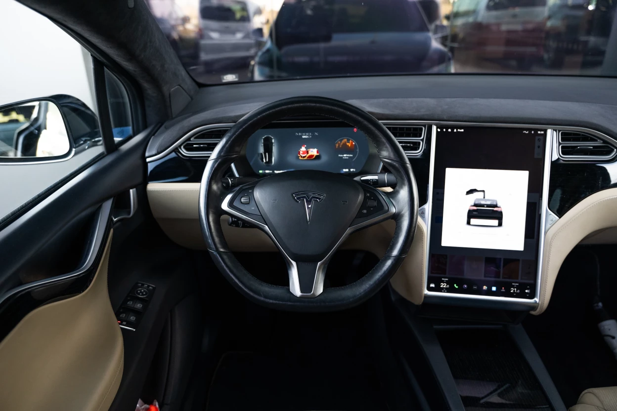 Tesla Model X  90D obrázok č. 8