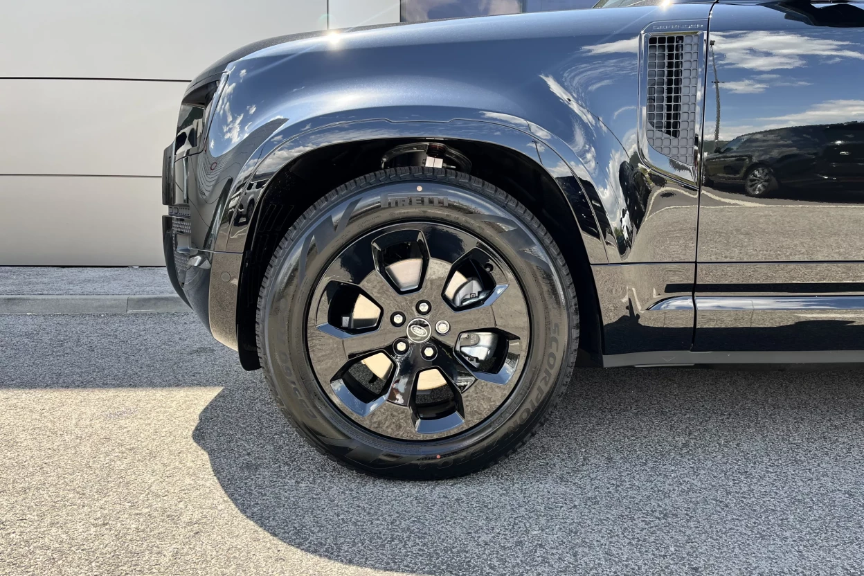 Defender 110 X-Dynamic SE D200 MHEV AWD obrázok č. 6