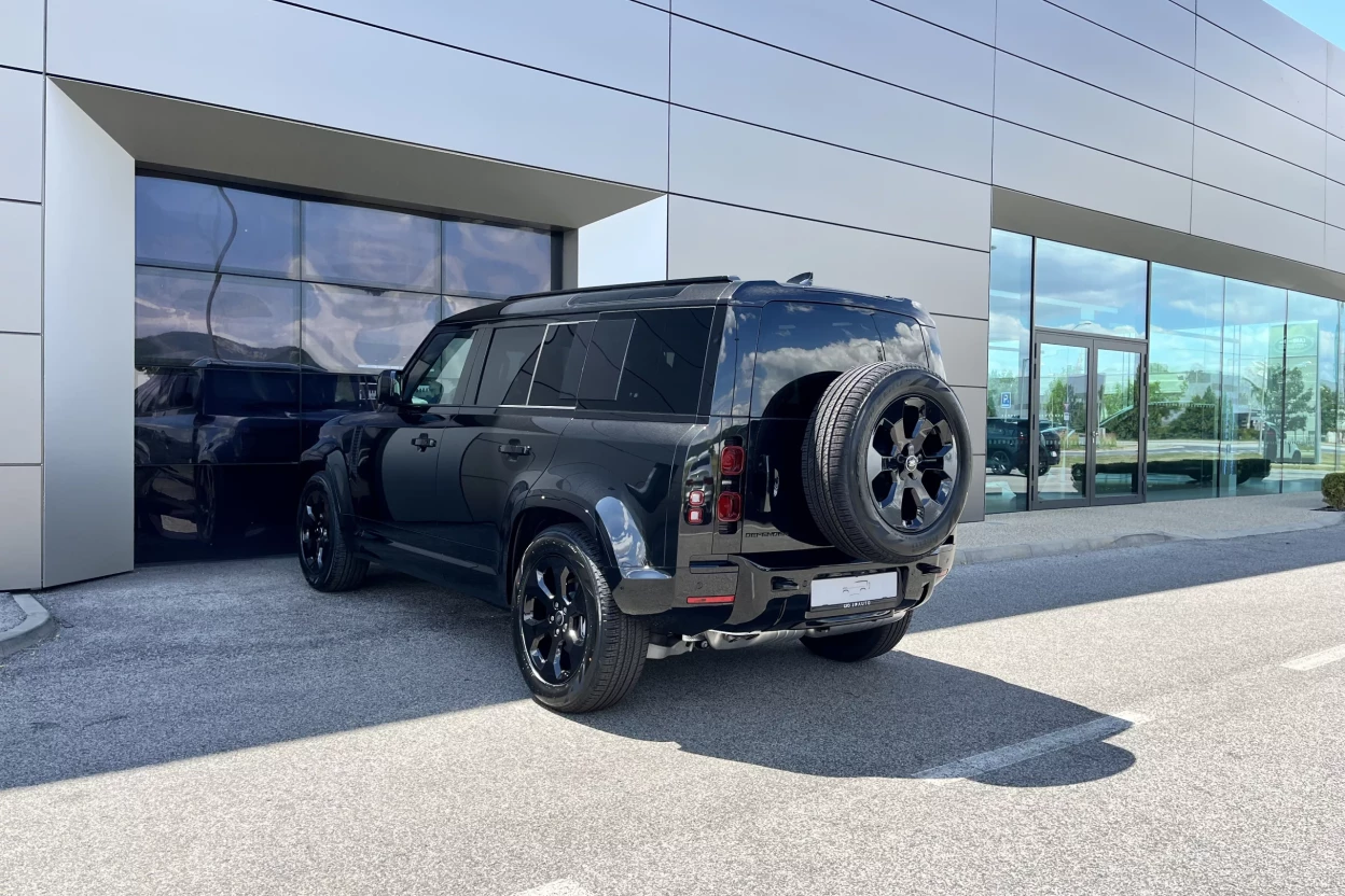 Defender 110 X-Dynamic SE D200 MHEV AWD obrázok č. 3