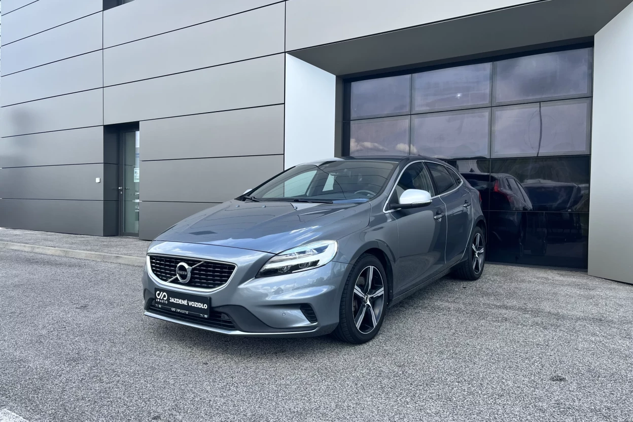 Volvo V40 D2 2.0L 120k R-Design Geartronic obrázok č. 0