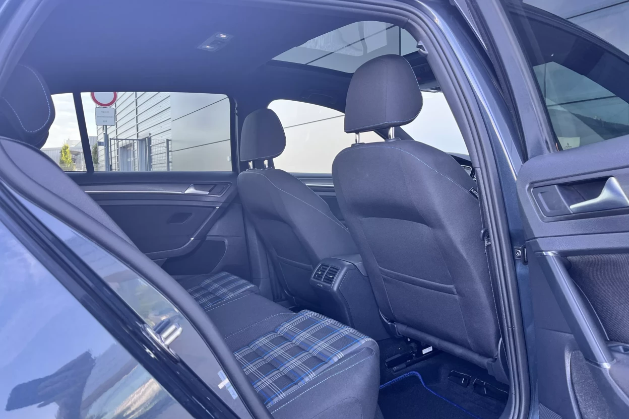 Volkswagen Golf GTE Automat obrázok č. 10