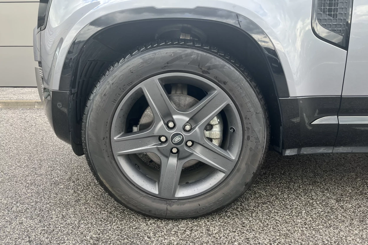 Defender 110 X-Dynamic SE D250 MHEV AWD obrázok č. 6