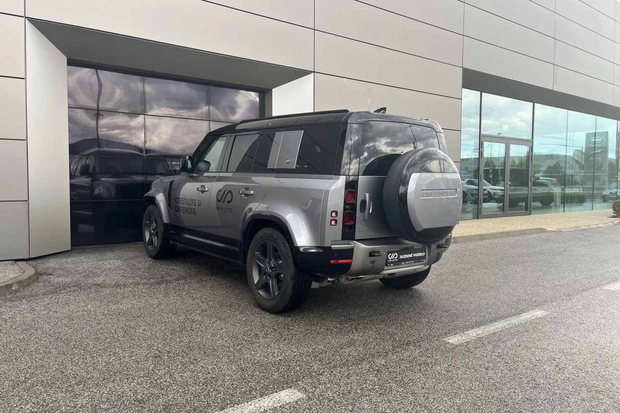 Defender 110 X-Dynamic SE D250 MHEV AWD obrázok č. 3