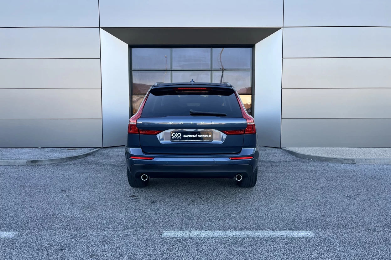 Volvo XC60 D4 Momentum A/T obrázok č. 4