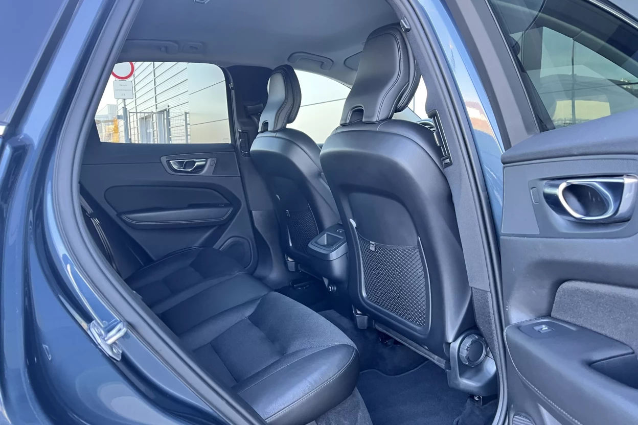 Volvo XC60 D4 Momentum A/T obrázok č. 10