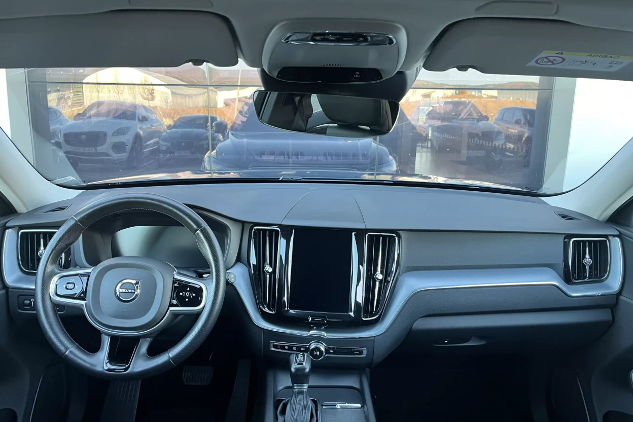 Volvo XC60 D4 Momentum A/T obrázok č. 9