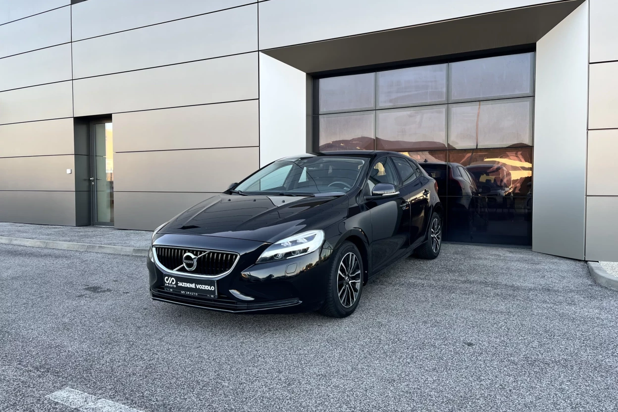 Volvo V40 D2 2.0L 120k obrázok č. 0