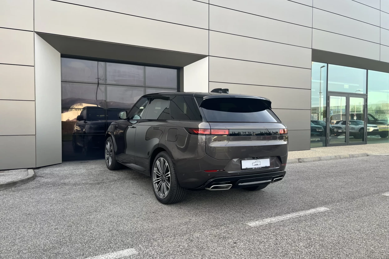 Range Rover Sport Dynamic HSE P460e PHEV AWD  obrázok č. 3