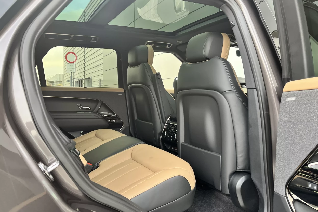 Range Rover Sport Dynamic HSE P460e PHEV AWD  obrázok č. 10