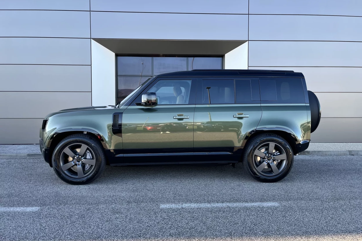 Defender 110 X-Dynamic HSE D350  MHEV AWD obrázok č. 6
