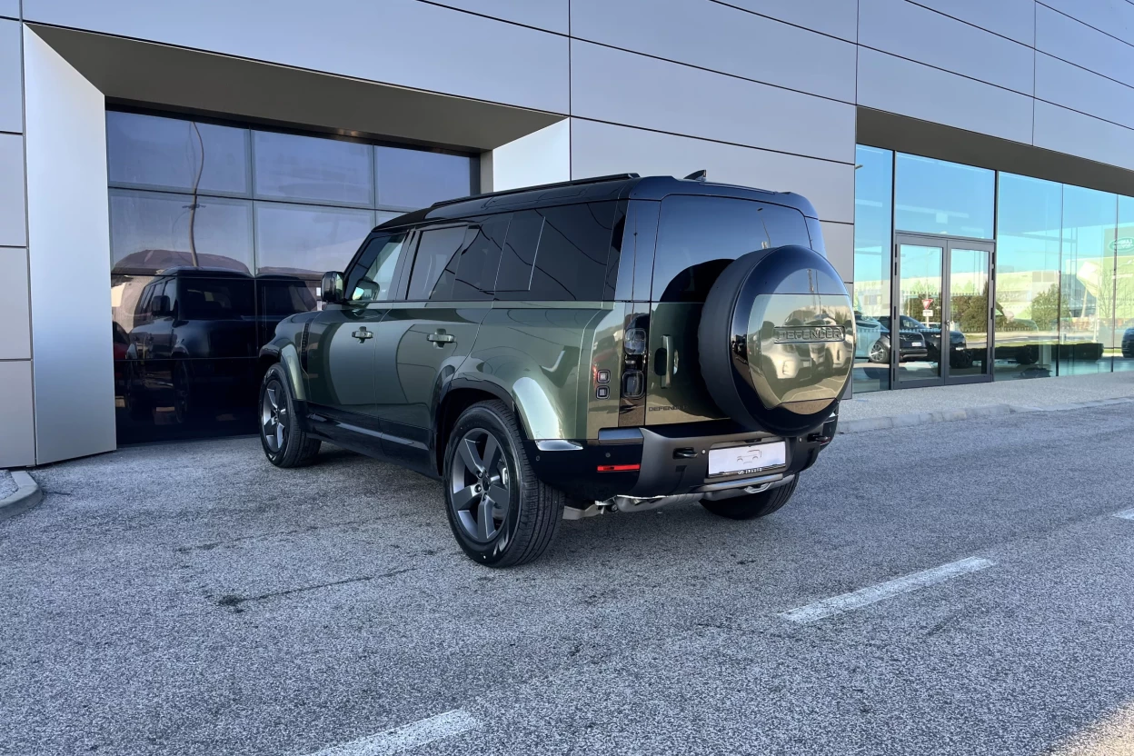 Defender 110 X-Dynamic HSE D350  MHEV AWD obrázok č. 3