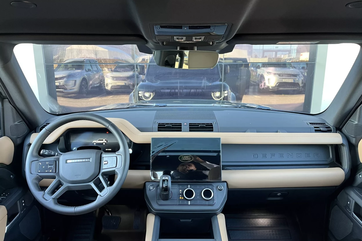 Defender 110 X-Dynamic HSE D350  MHEV AWD obrázok č. 9