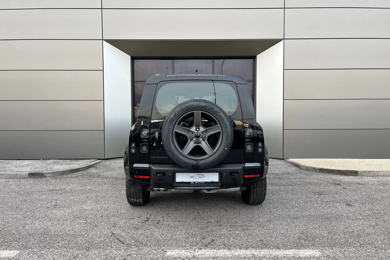 Defender 110 X-Dynamic SE D250 MHEV AWD obrázok č. 4