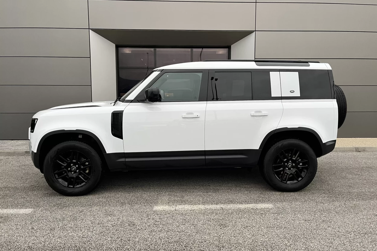 Defender 110 S D200 MHEV AWD obrázok č. 7