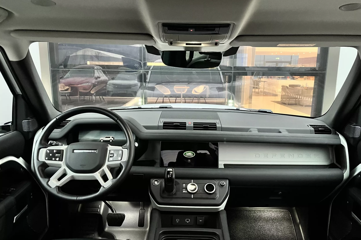Defender 110 S D200 MHEV AWD obrázok č. 9