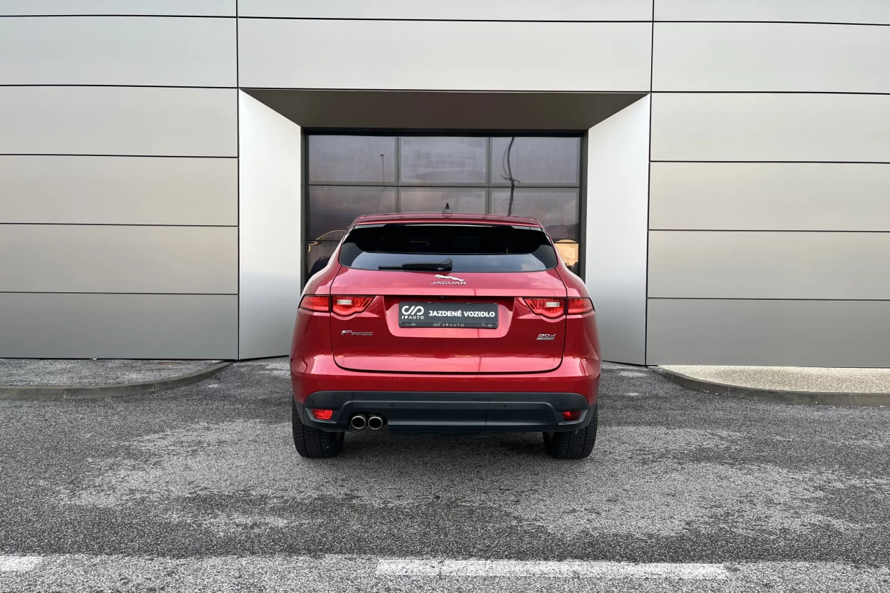 Jaguar F-Pace 2.0D I4 180k Prestige AWD A/T obrázok č. 4