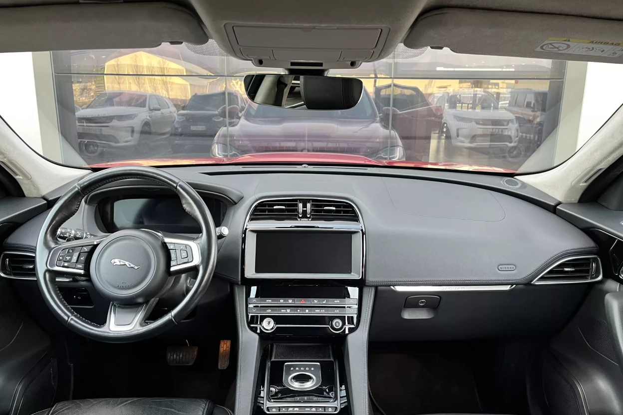 Jaguar F-Pace 2.0D I4 180k Prestige AWD A/T obrázok č. 9
