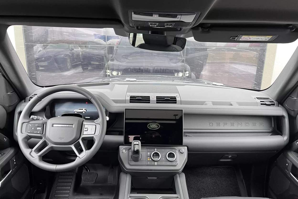 Defender 110 X-Dynamic SE D250 MHEV AWD obrázok č. 8
