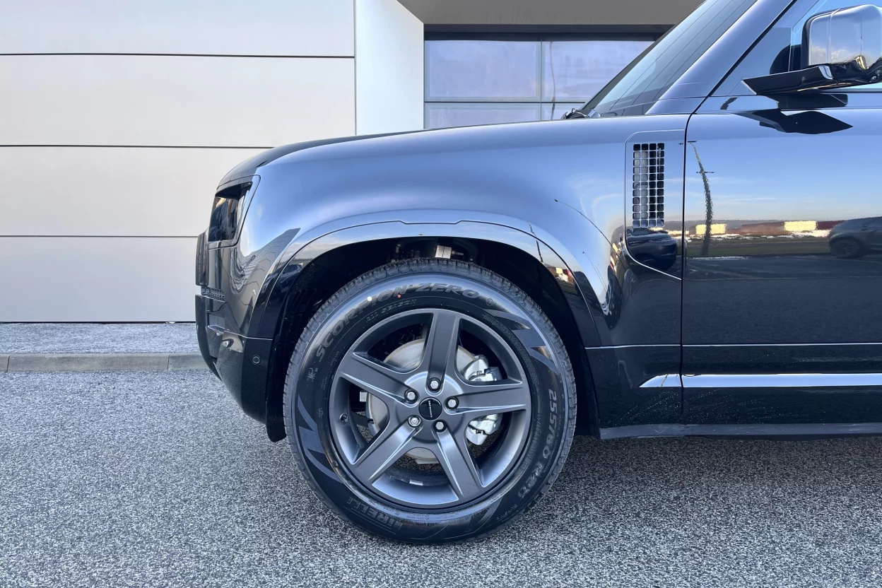 Defender 110 X-Dynamic SE D200 MHEV AWD obrázok č. 6