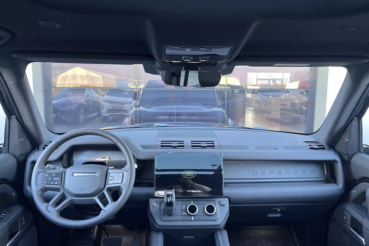Defender 110 X-Dynamic SE D200 MHEV AWD obrázok č. 9