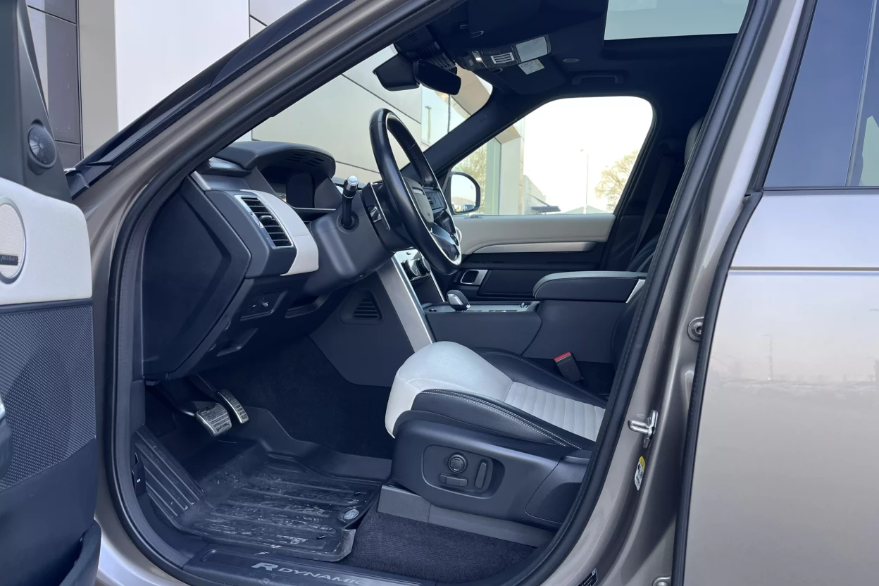  Discovery 3.0 I6 D250 MHEV R-Dynamic SE AWD obrázok č. 8