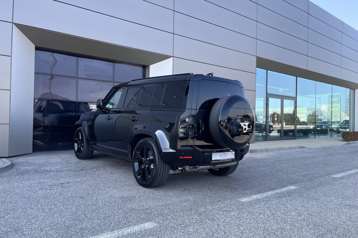 Defender 110 X-Dynamic HSE D350  MHEV AWD obrázok č. 3