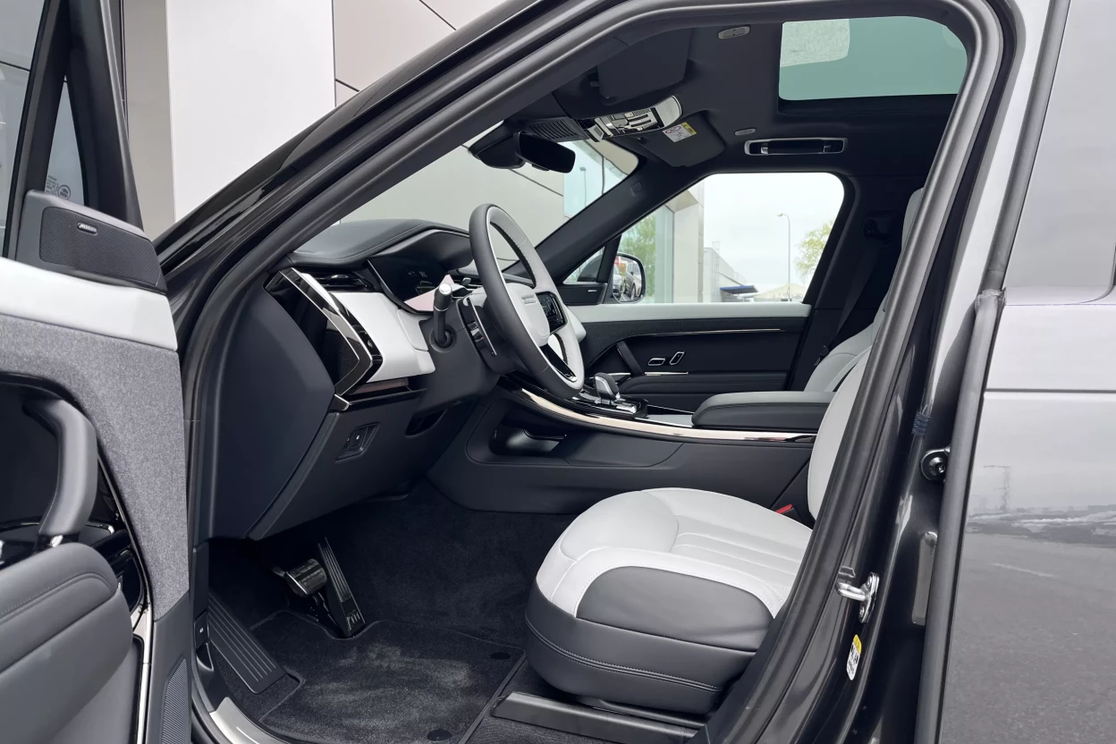 Range Rover Sport Dynamic SE P460e PHEV AWD  obrázok č. 8