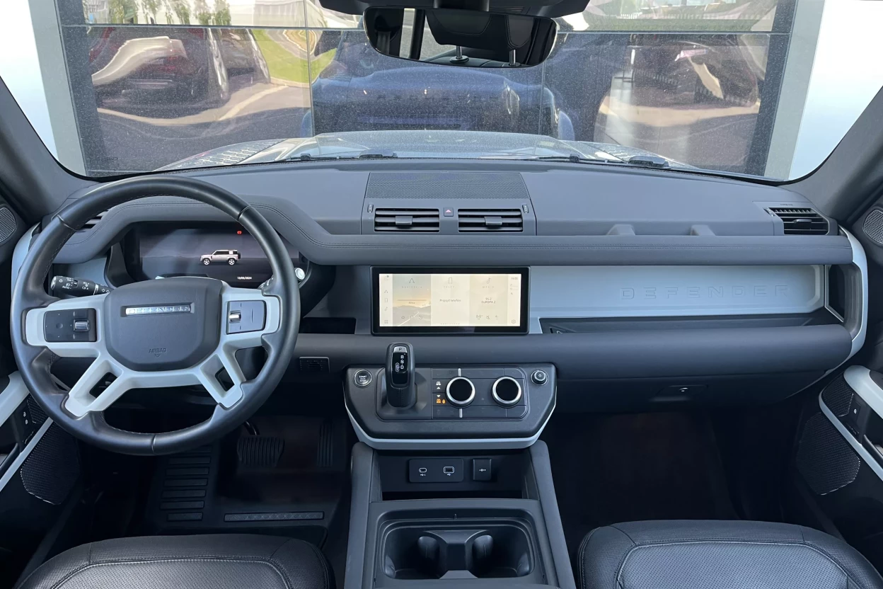 Defender 110  D300 X-Dynamic SE MHEV AWD obrázok č. 9